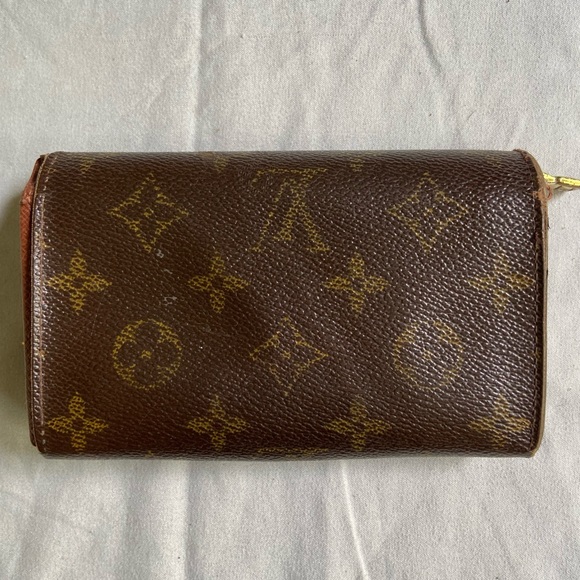 Louis Vuitton Monogram Tresor Wallet - Picture 2 of 9